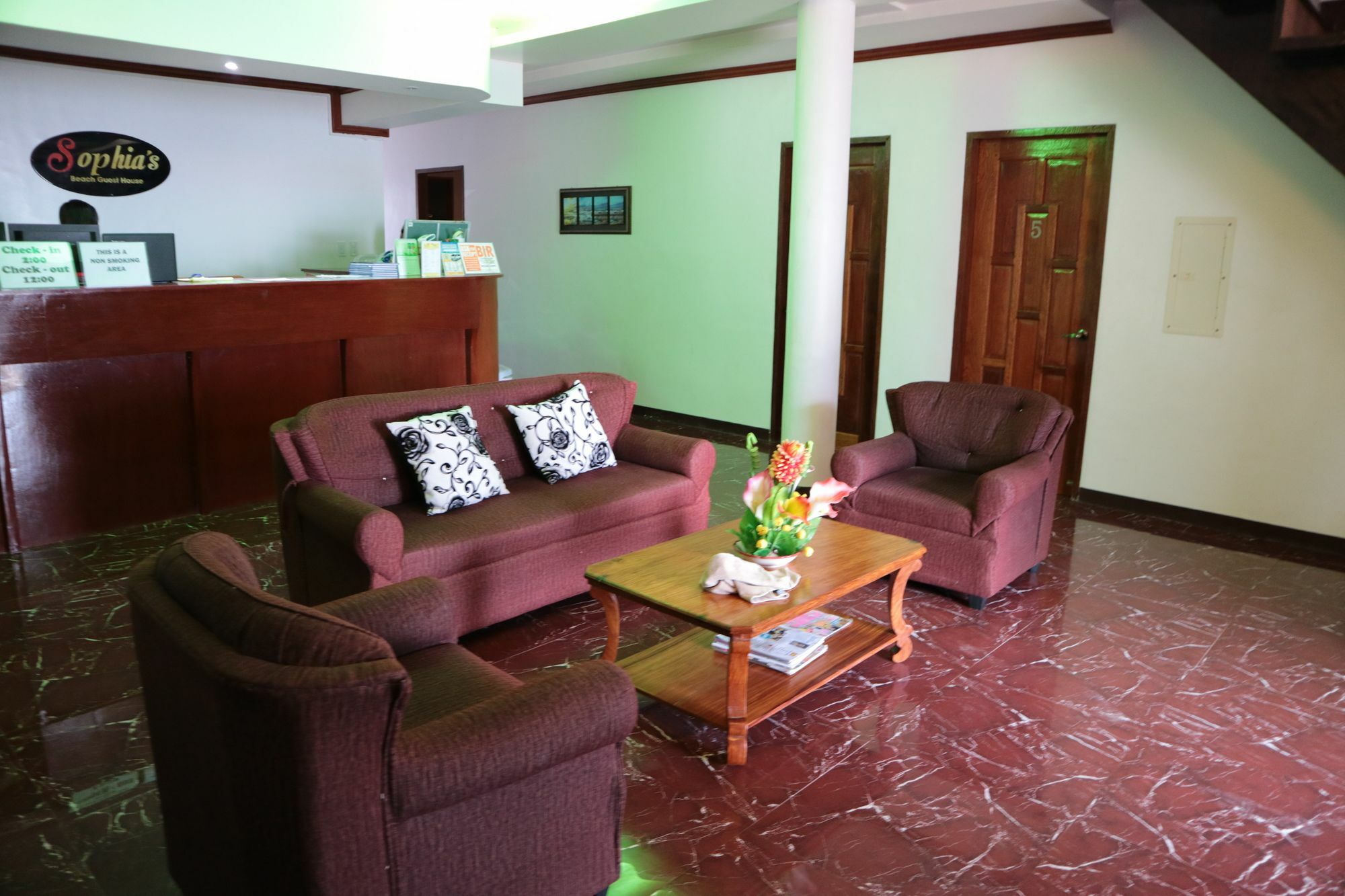 Sophias Inn 2*